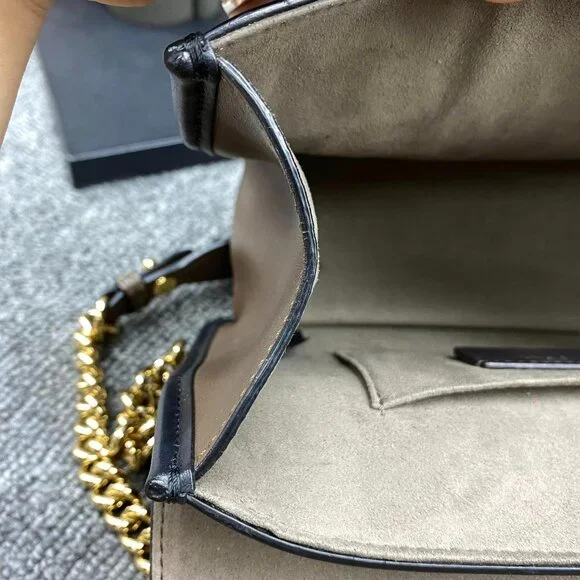 100% Authentic Fendi Kan I Shoulder Bag - Picture 11 of 14